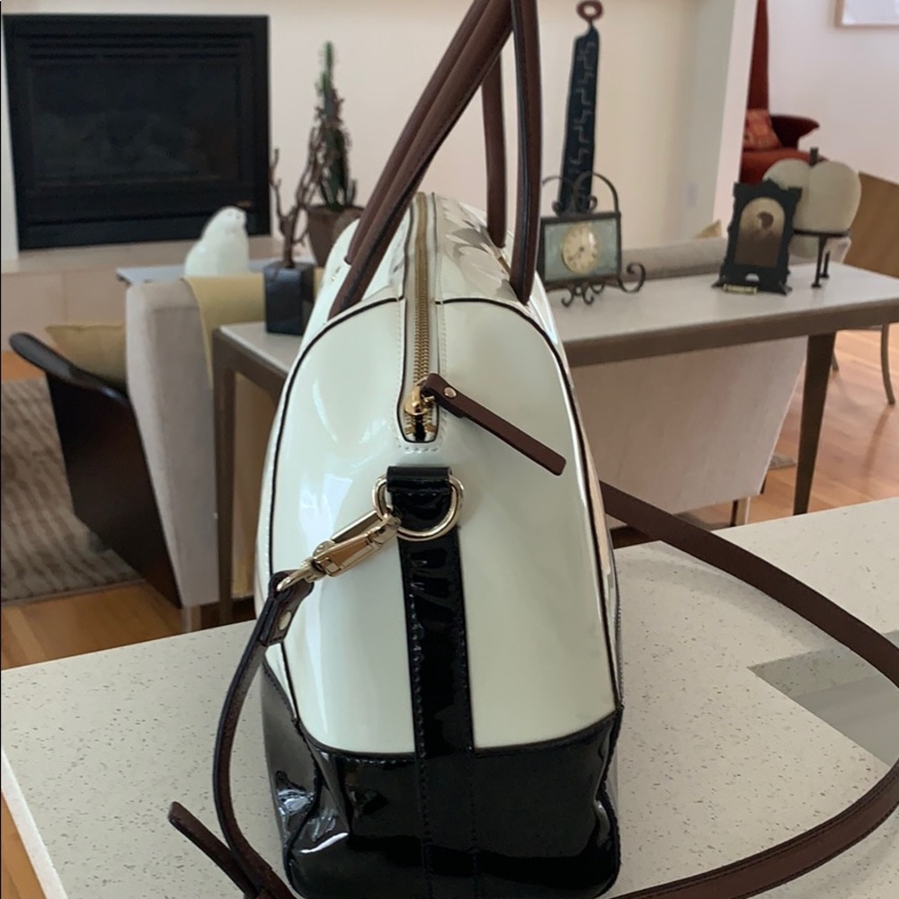 Kate Spade purse - Picture 2 of 9